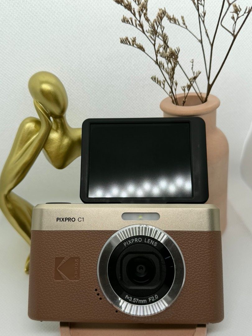 Kodak Pixpro C1 Digital Camera (Category: Cameras) located in Iba. Submitted by kamira.ni.rosi (Listing ID 1458447792, Image 1). Description: Kodak Pixpro C1 Brown with box Lightly used, with a few scratches and signs of usage but apart from that, everything works great. Can do meetups in Zambales or ship anywhere but sf will be shouldered by the buyer.