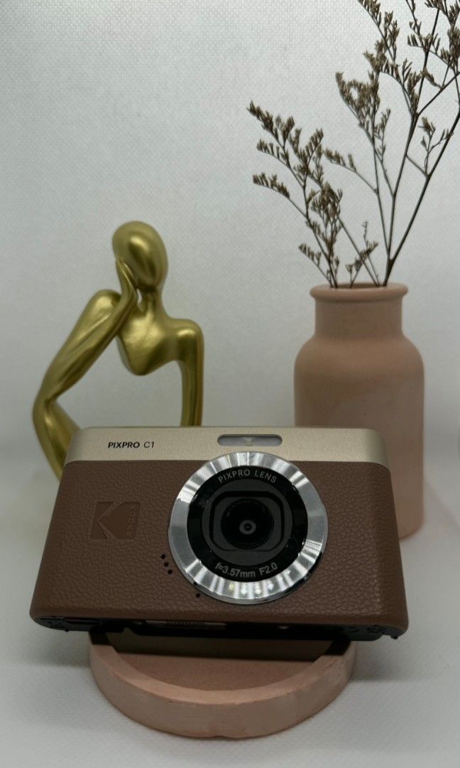 Kodak Pixpro C1 Digital Camera (Category: Cameras) located in Iba. Submitted by kamira.ni.rosi (Listing ID 1458447792, Image 2). Description: Kodak Pixpro C1 Brown with box Lightly used, with a few scratches and signs of usage but apart from that, everything works great. Can do meetups in Zambales or ship anywhere but sf will be shouldered by the buyer.