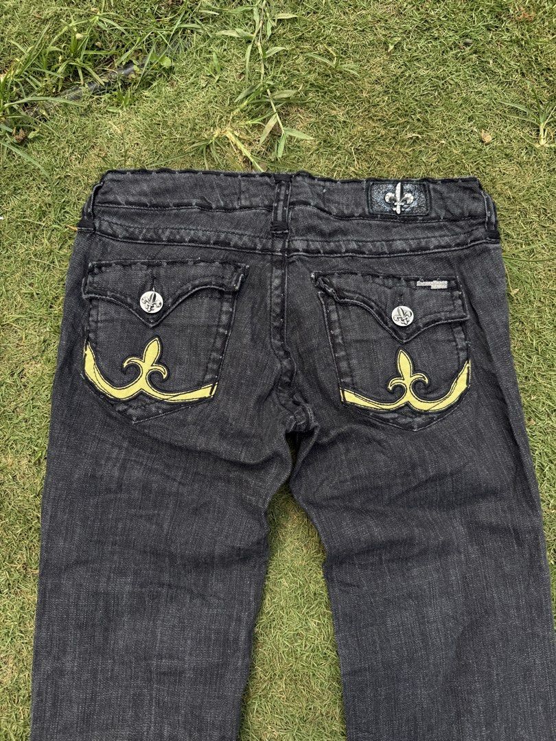 LAGUNA BEACH dark washed denim jeans (Category: Jeans) located in Manolo Fortich. Submitted by thriftacktoe34 (Listing ID 1458353992, Image 2). Description: Excellent condition Color rate 9.5/10 Size 30 Dimes W32 x L39 Needs wash lang FREE shipping fee.