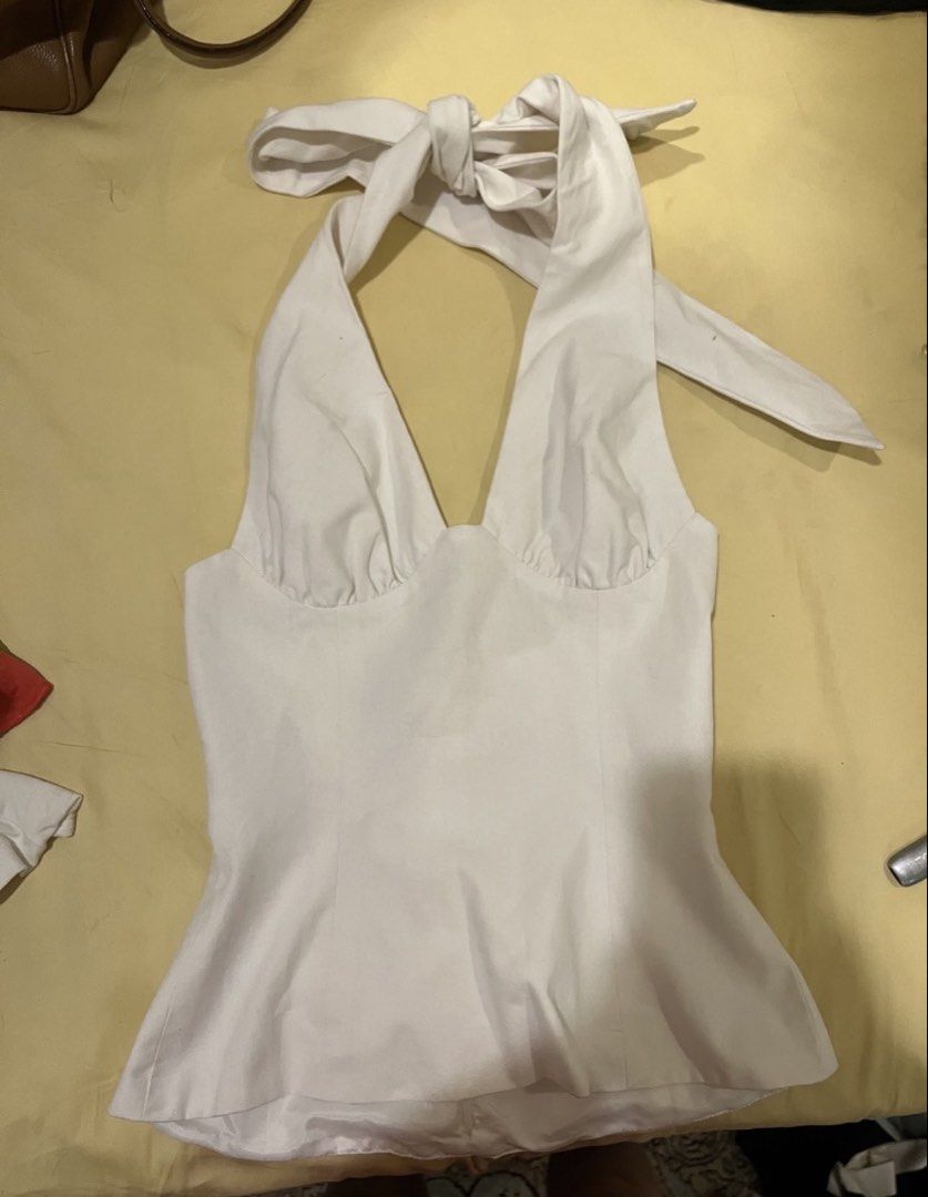 Laure by Roma White Linen Halter Top (Category: Others Tops) located in Bulacan. Submitted by sum1scloset (Listing ID 1449882463, Image 2). Description: SERIOUS BUSINESS ONLY, PLEASE. THOSE WHO WILL WASTE MY TIME WILL BE BLOCKED. closet clean-up to create space for a more sustainable lifestyle 💟 • most pieces are in xxs–xs, with only a few in s • all items are well taken care of and properly stored — i treat my clothes like babies 🤭 • actual ph