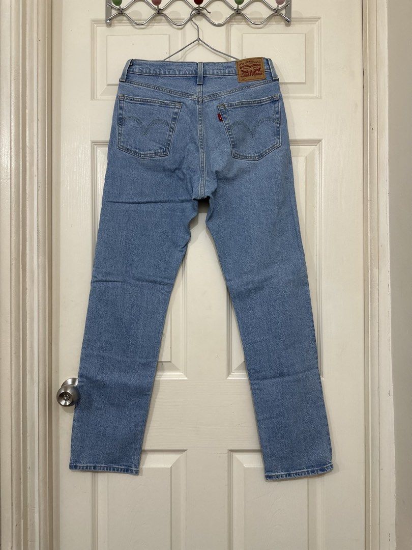 Levi’s 501 Jeans (Category: Jeans) located in Calamba. Submitted by nympha0630 (Listing ID 1458305806, Image 2). Description: Orig Like new Used 2x ng anak ko Size 28 RFS: gusto na ng mga cargo pants and baggy.