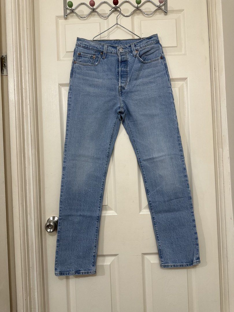 Levi’s 501 Jeans (Category: Jeans) located in Calamba. Submitted by nympha0630 (Listing ID 1458305806, Image 1). Description: Orig Like new Used 2x ng anak ko Size 28 RFS: gusto na ng mga cargo pants and baggy.