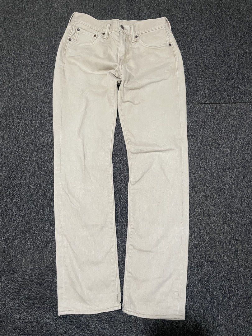 Levi's 511 Beige Jeans W28 L32 (Category: Jeans) located in Cebu City. Submitted by lucky.finds.ph (Listing ID 1458314779, Image 2). Description: - Brand: Levi's - Model: 511 Jeans - Color: Light Beige / Off-White - Size: W28 -30 L40 - Fit: Classic - Origin: Made in China - Perfect for everyday wear - Check photos for stitching and tag details.
