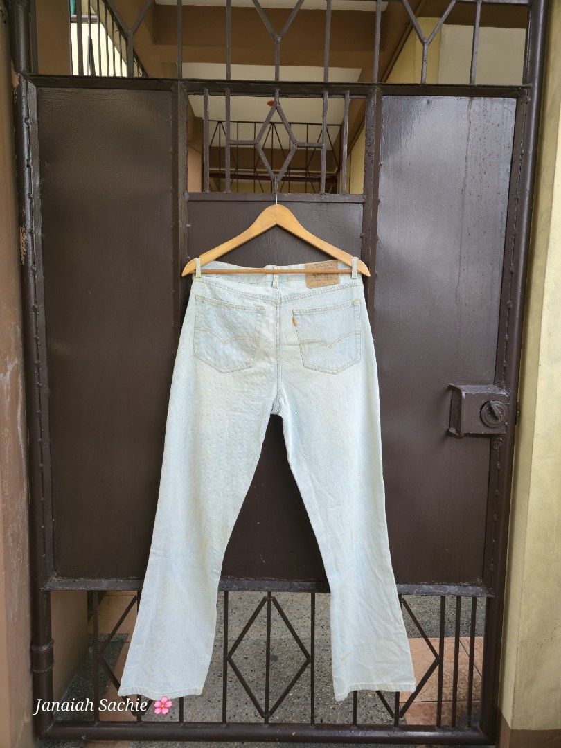 Levi's 517 30x32 Orange Tab Bootcut Big E (Category: Jeans) located in Manila. Submitted by jomjombalagat (Listing ID 1458305798, Image 2). Description: Vintage 1970s–1980s Levi's Orange Tab Flares / Bootcut Size 30 x 32 Light Wash With Washable Stains.