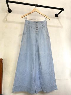 (Category: ) located in . Submitted by joyceyuu (Listing ID 1458434163, Image 1). Description: .