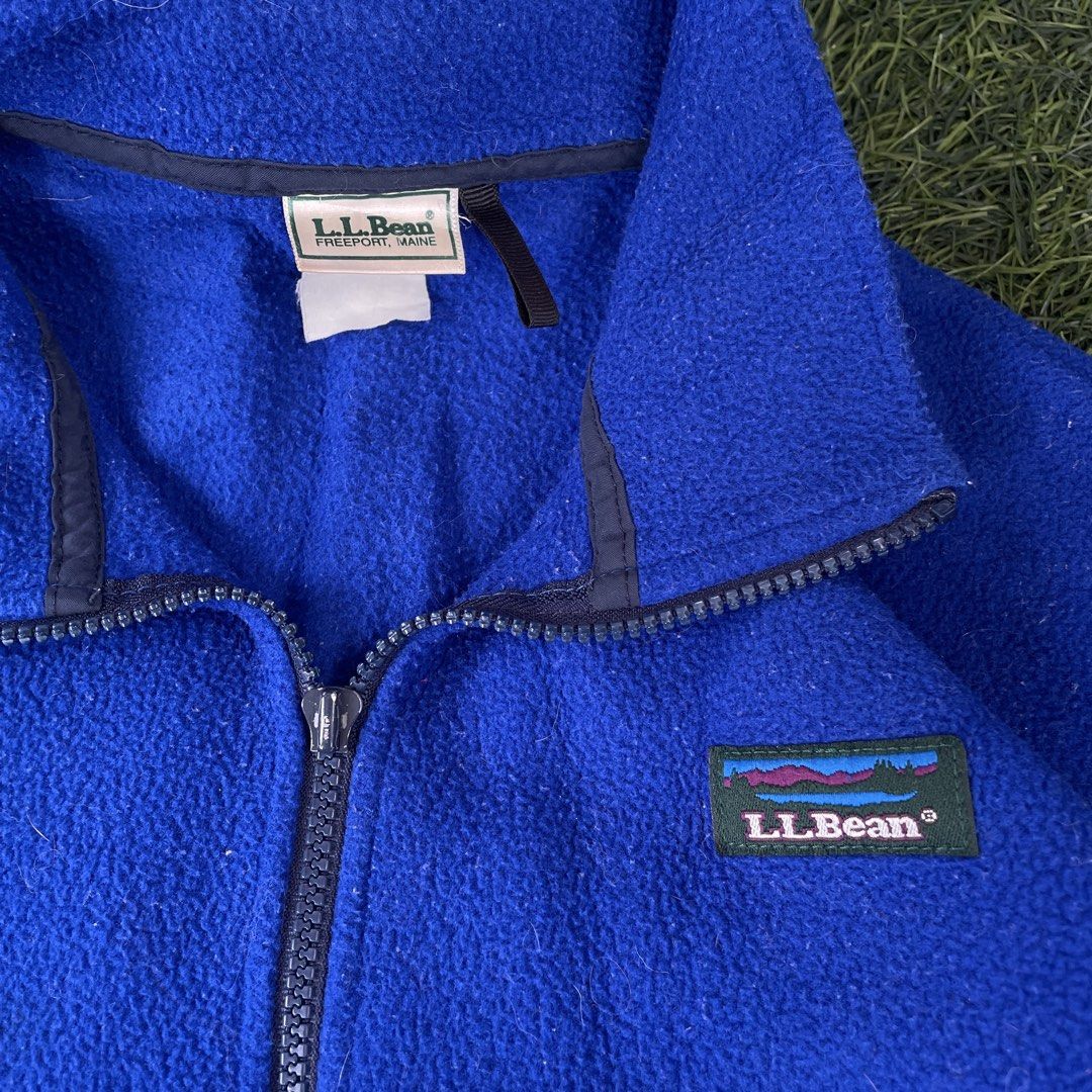 L.L. Bean - LLBean Full-Zip Fleece Jacket (Category: Coats, Jackets and Outerwear) located in Pasig City. Submitted by icie_finds (Listing ID 1458487269, Image 3). Description: L.L. Bean - LLBean Full-Zip Fleece Jacket SIZE: Fits Large / XL (No tag size) DIMES: W 24 L 25.5 Brand: L.L. Bean Style / Model: Full-Zip Fleece Jacket Size: Fits width 24” Measurements: Length: 25.5 inches Width (Pit to Pit): 24 inches Material: 100% Polyester Fleece Cond