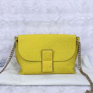 (Category: ) located in . Submitted by jhypeluxstore (Listing ID 1458366746, Image 1). Description: .