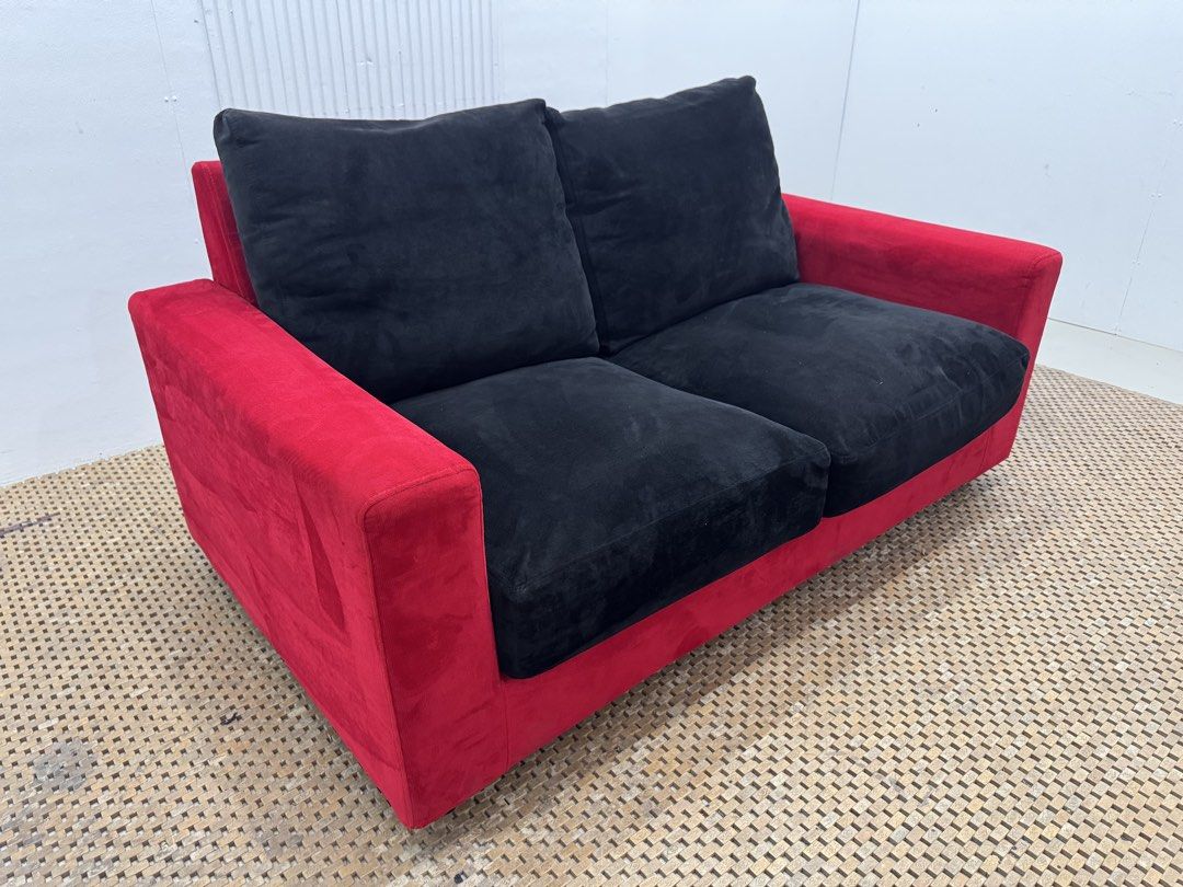 Loveseat sofa (Category: Sofas) located in Quezon City. Submitted by matetdevis13 (Listing ID 1458302393, Image 3). Description: Modern Two-Tone Red & Black Loveseat Sofa Price: 9,500 L59.5 x W33 x H32/16 In good condition Code JMD40-MJ649.