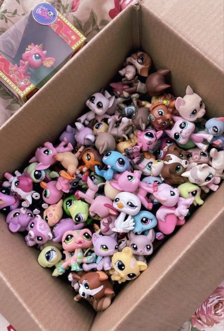 LPS (looking for lps) (Category: Designer & Blind Box Toys) located in Manila. Submitted by kathleen15_ (Listing ID 1458428434, Image 1). Description: I’m looking for: Lots LPs accessories/furniture Main 5’s Dogs Cats Cows.