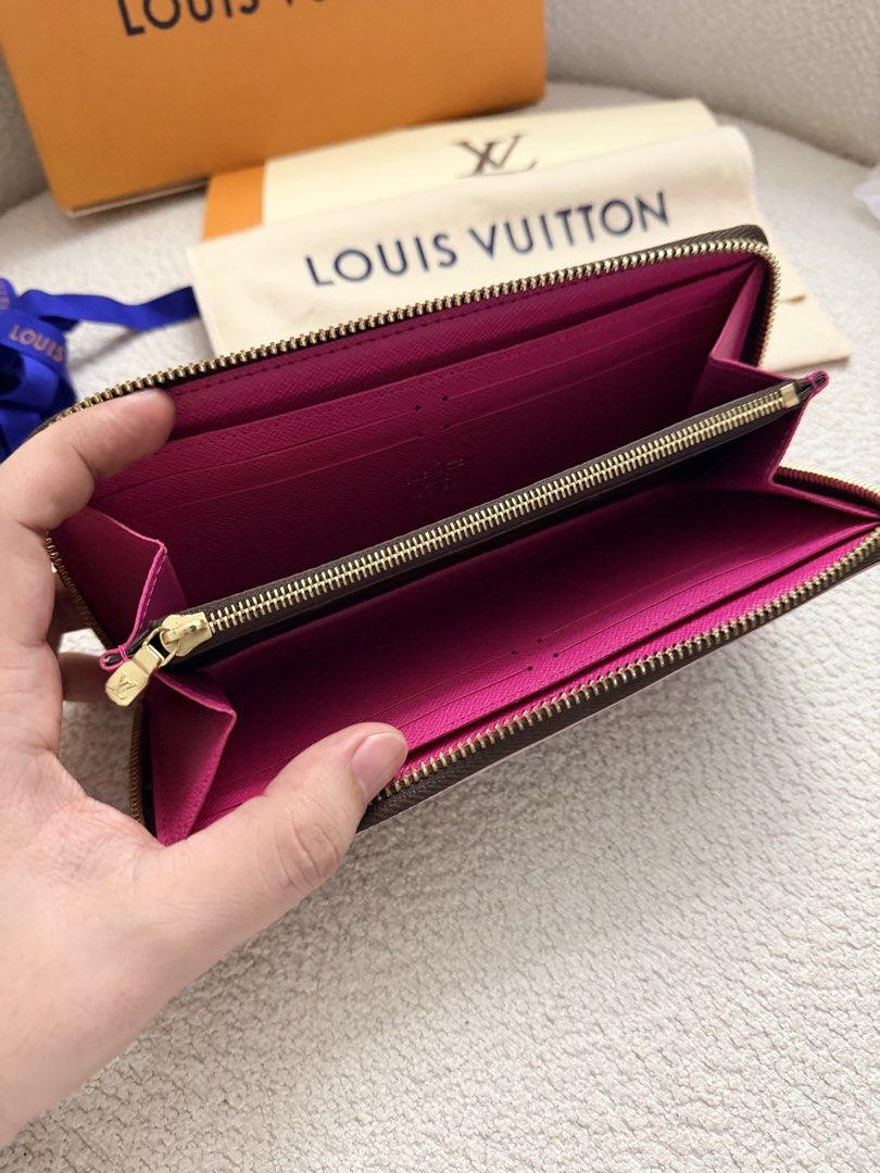 lv wallet clemence blooms (Category: Luxury Bags & Wallets) located in Marikina City. Submitted by micconstant27 (Listing ID 1458411244, Image 2). Description: .