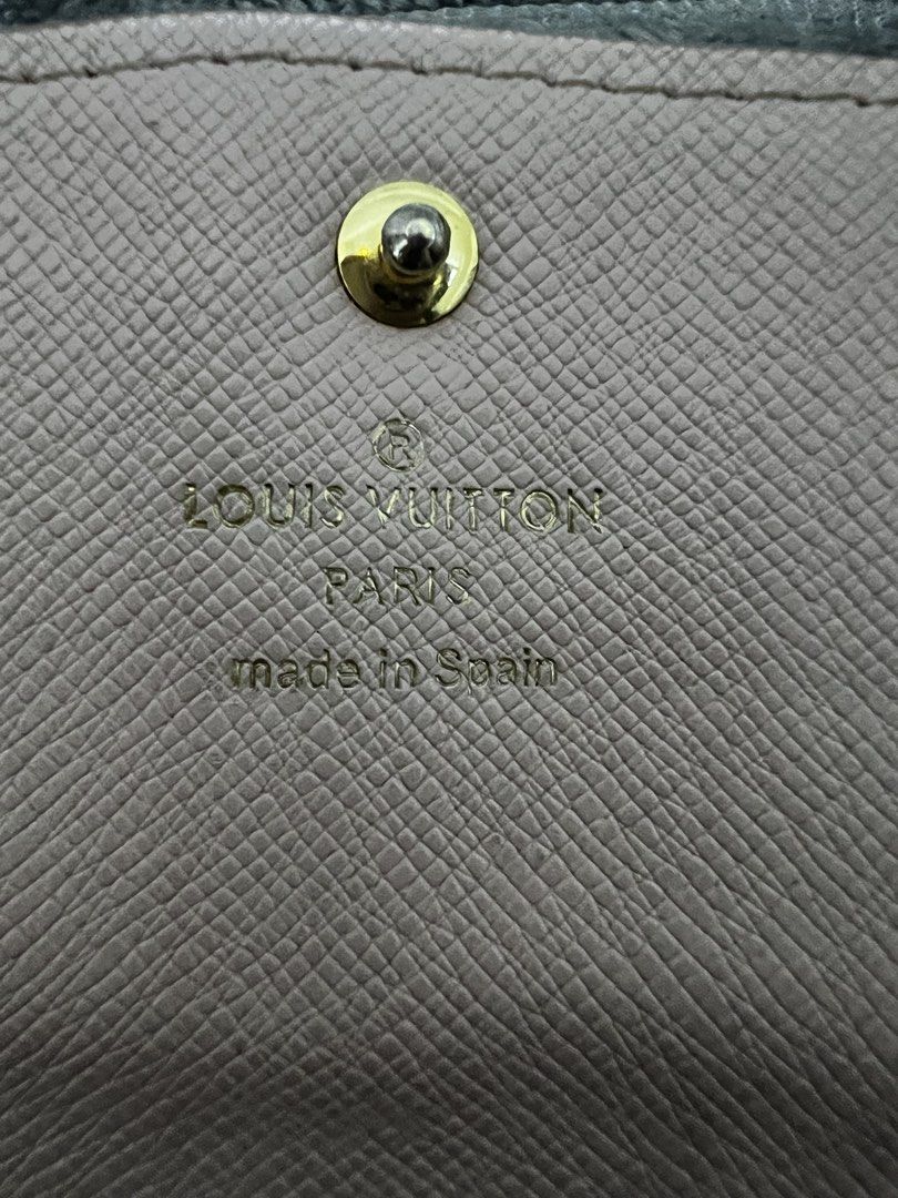 LV project wallets (price for both) (Category: Wallets & Card holders) located in Valenzuela. Submitted by dianzskiyo (Listing ID 1458350008, Image 2). Description: 📍SELF - AUTHENTICATION📍 LOCATION : VALENZUELA 🎀AVAILABLE! SOLD ITEMS ARE MARKED OR DELETED🎀 Preloved LV wallets (project) 📍 what you see is what you get 📍 Managed ur expectation - this is preloved 📍 Slightly negotiable 📍 All details were already posted (pls check photos para i