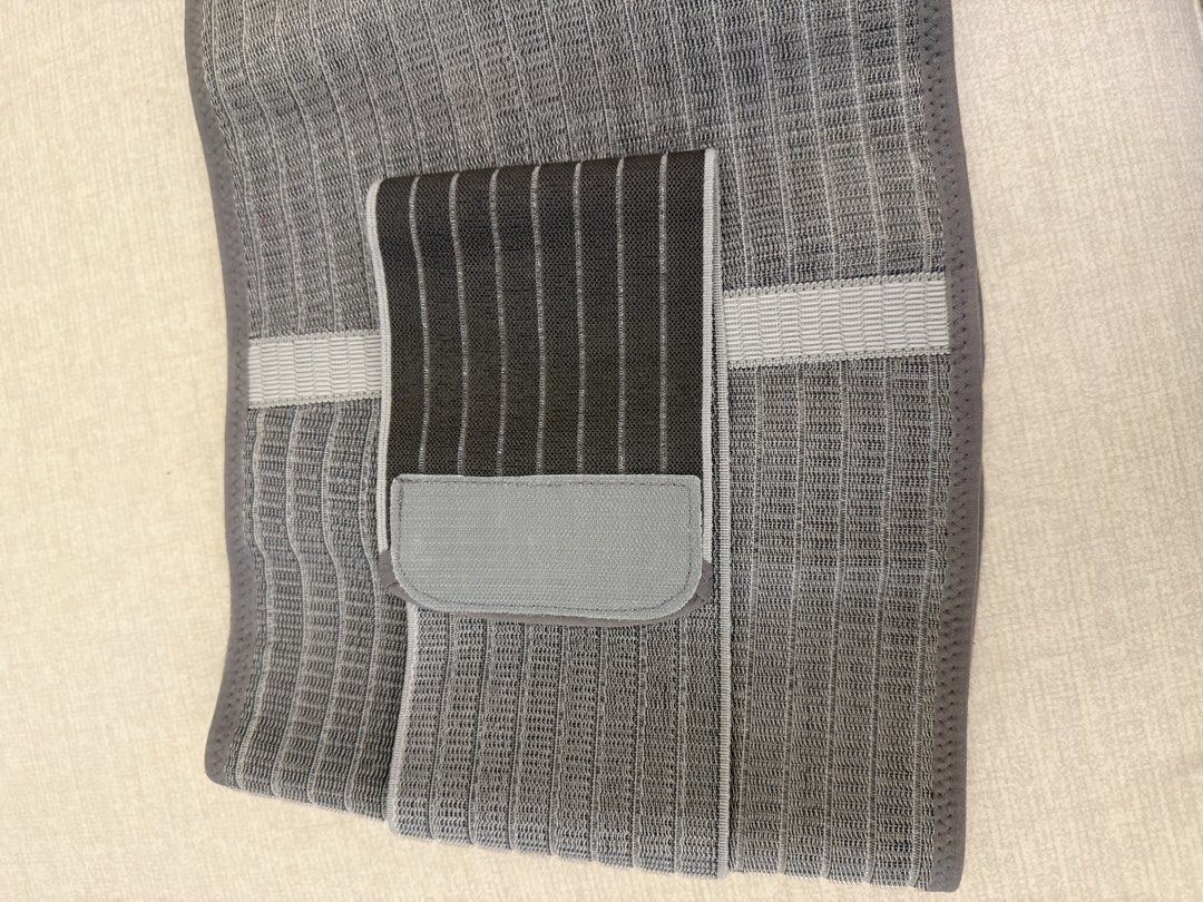 Mama Way Maternity Support Belt Belly Band (Category: Maternity wear) located in Taguig. Submitted by lvisix (Listing ID 1458424294, Image 2). Description: - Mama Way Grey Maternity Support Belt - Provides support for your growing baby bump - Features adjustable straps for a customized, comfortable fit - Made with breathable material for all-day comfort - Ideal for everyday wear throughout your pregnancy S-M size.