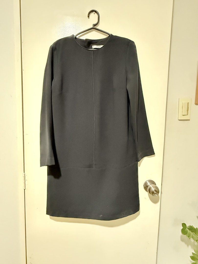 Mango Long Sleeve Dress (XS) (Category: Dresses) located in Santa Rosa. Submitted by lesliedl (Listing ID 1458364727, Image 1). Description: 💯Bought from Zalora Black.