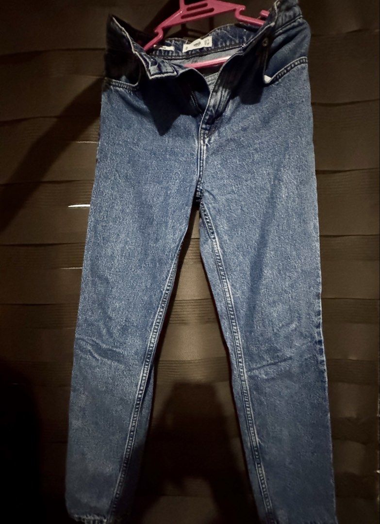 Mango Mom Jeans Blue Denim (Category: Jeans) located in Quezon City. Submitted by r.zzzzz (Listing ID 1458343812, Image 2). Description: - Mango blue denim mom jeans - Classic wash - High-waisted fit - Straight leg style - Comfortable and stylish for everyday wear.