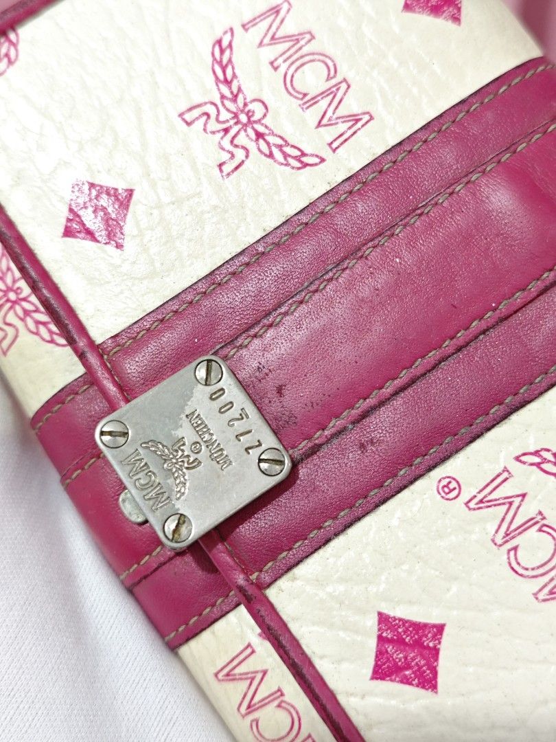 MCM wallet (flawed-old) (Category: Luxury Bags & Wallets) located in Quezon City. Submitted by snowfrostkhloething (Listing ID 1458426144, Image 2). Description: .