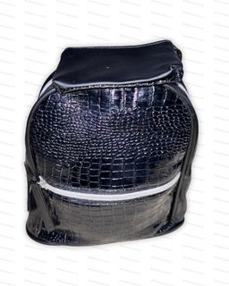 (Category: ) located in . Submitted by closet.archive101 (Listing ID 1458410185, Image 1). Description: .