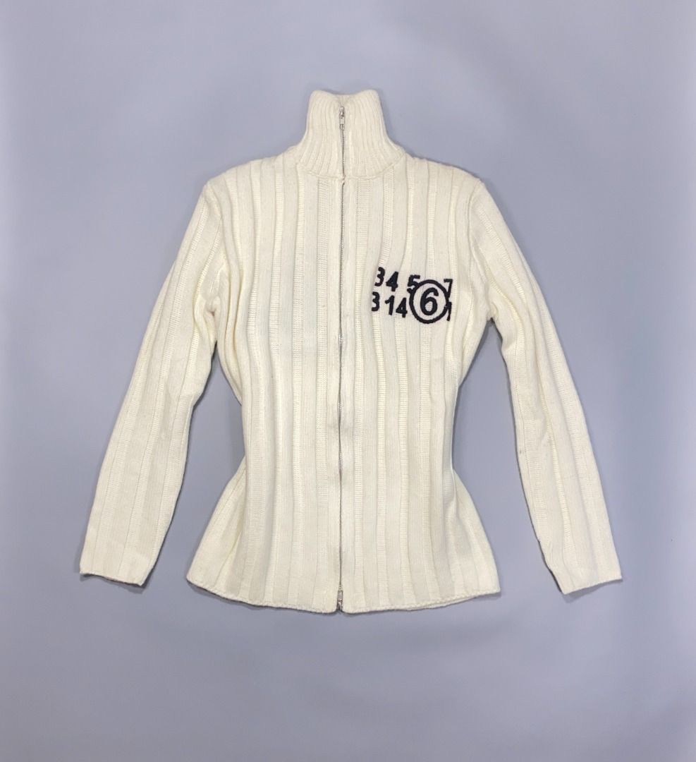 ‘MM6 MARTIN MARGIELA KNITT JACKET’ (Category: Coats, Jackets and Outerwear) located in San Jose. Submitted by retro.co (Listing ID 1458401321, Image 1). Description: ‘MM6 MARTIN MARGIELA KNITT JACKET’ •Excellent Condition •Flaws: NO FLAWS •Color rate: (9.5/10) •Width: (20) •Length: (25) READ BEFORE PURCHASING -Sure Buyers only. -DM me to confirm order, no DM will automatically be cancelled .