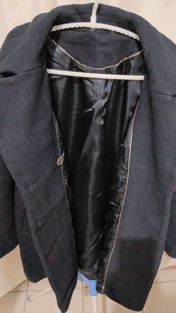 Marks and Spencer Collection Double Breasted Wool Blend Coat (Category: Coats, Jackets and Outerwear) located in Makati City. Submitted by chamarket.2022 (Listing ID 1458453361, Image 3). Description: Dark navy double-breasted coat from M&S Collection. Has unique crest-embossed buttons. Great for cooler weather. * Material - wool blend * Measurements are in the uploaded pictures NOTE: Buttons color have already faded.