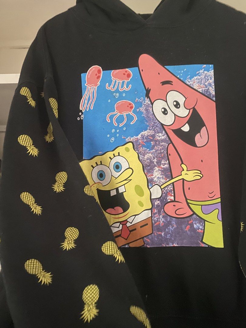 Nickelodeon Spongebob & Patrick Black Hoodie XL (Category: Coats, Jackets and Outerwear) located in Manila. Submitted by paulineogaya (Listing ID 1458389468, Image 3). Description: - Black hoodie - Features Spongebob and Patrick graphic on the front - Pineapple print on the sleeves - Size XL W: 25.5 L: 24 No issues Size large for men This is oversize for women .