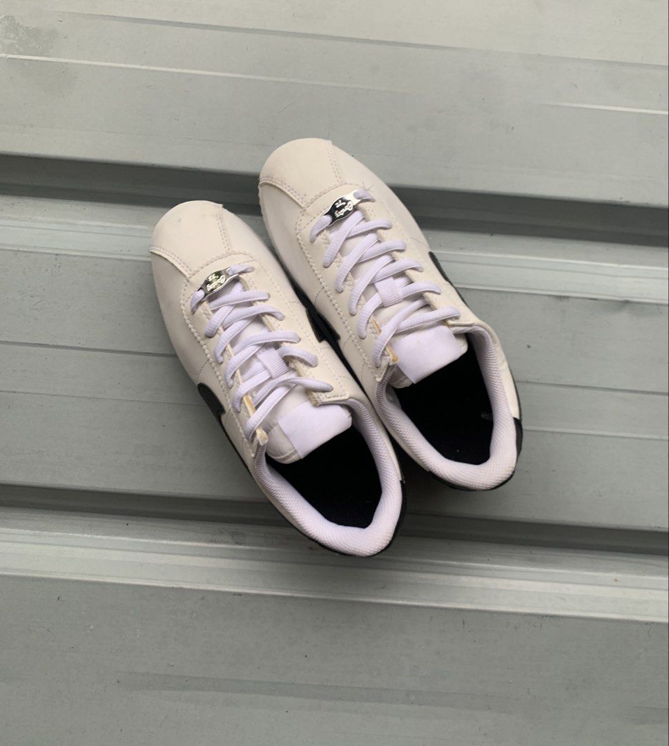 Nike Cortez Basic “White Black” (Category: Sneakers) located in Marikina City. Submitted by azaero (Listing ID 1458431868, Image 3). Description: Size Women’s / Youth US 4Y / 5.5 Women’s / cm 23 / Euro 36 Excellent Condition .