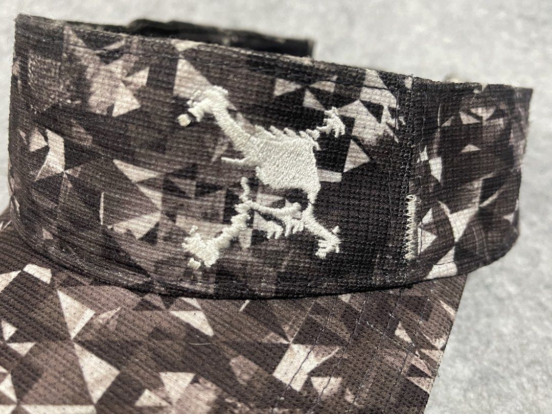 oakley (Category: Caps & Hats) located in Calamba. Submitted by thriftingoverload (Listing ID 1458433684, Image 3). Description: plus shipping fee.
