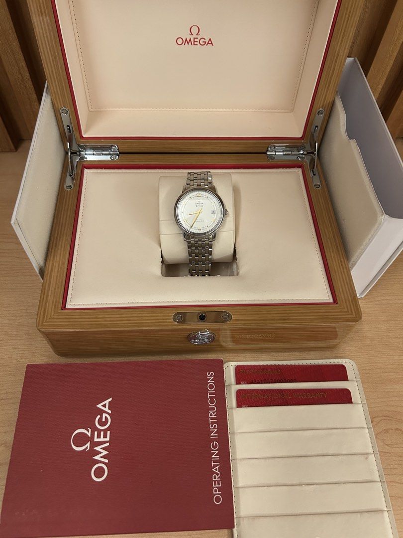 Omega De Ville Prestige (Category: Men's Watches) located in Quezon City. Submitted by olivertomtecson8 (Listing ID 1458372428, Image 2). Description: LOWEST IN THE MARKET❗️ Omega De Ville Prestige • Year : 2020 • REF # 424.10.37.20.02.002 • Diameter : 37MM • Calibre 2500 Movement • Elegant White Dial • Complete Set Double Box, 2 Cards, Extra link, Manual booklet QUEZON CITY.