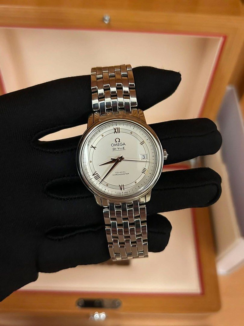 Omega De Ville Prestige (Category: Men's Watches) located in Quezon City. Submitted by olivertomtecson8 (Listing ID 1458372428, Image 1). Description: LOWEST IN THE MARKET❗️ Omega De Ville Prestige • Year : 2020 • REF # 424.10.37.20.02.002 • Diameter : 37MM • Calibre 2500 Movement • Elegant White Dial • Complete Set Double Box, 2 Cards, Extra link, Manual booklet QUEZON CITY.