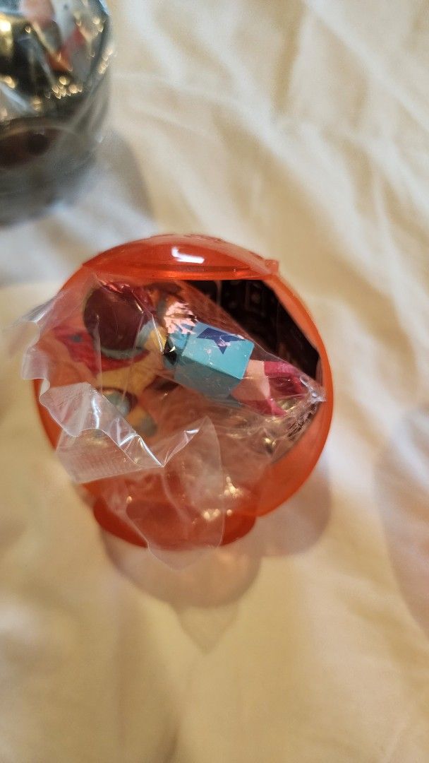 One Piece Franky Gashapon (Category: Figurines & Statues) located in Muntinlupa City. Submitted by kaiservan16 (Listing ID 1458310276, Image 1). Description: - Authentic Franky gashapon collectible figure. - Already opened but complete. The stand is not yet opened. - This is a duplicate which is why I'm selling. One Piece Gashapon Gacha.