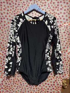 (Category: ) located in . Submitted by teneleven_apparel (Listing ID 1458370562, Image 1). Description: .