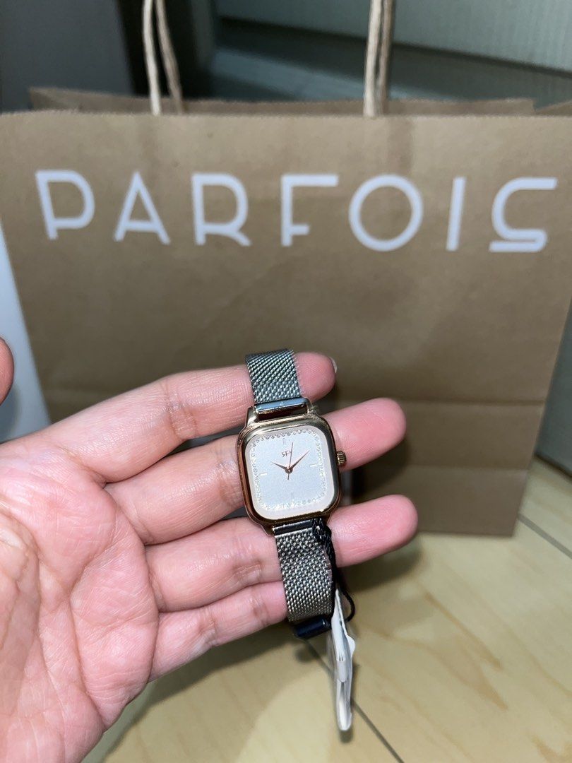 Parfois Womens Watch gift idea (Category: Women's Watches) located in Pasig City. Submitted by goldenturtle_05e945 (Listing ID 1458450937, Image 3). Description: Brand new and authentic parfois watch 2990 orig price.