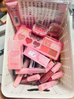 (Category: ) located in . Submitted by girliesglam (Listing ID 1458457656, Image 1). Description: .