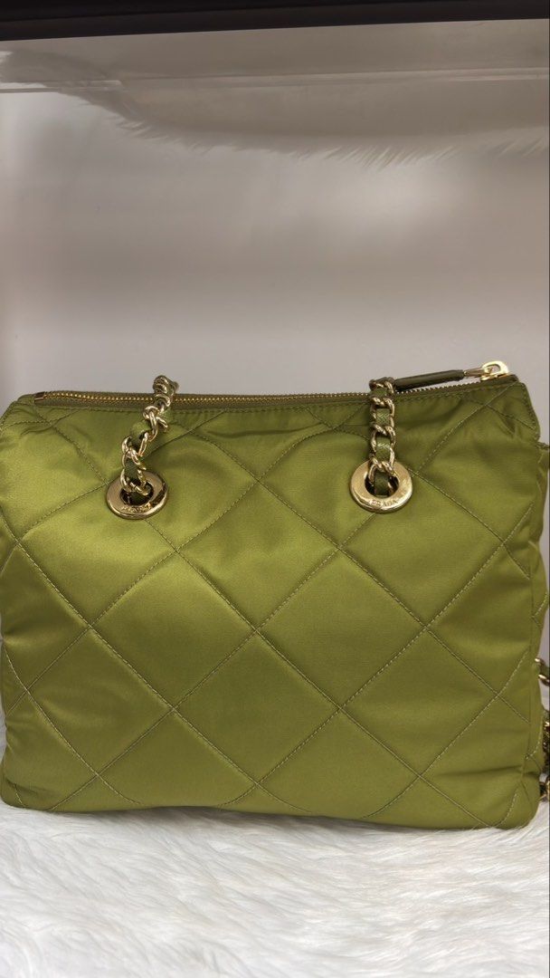 Prada Re-Edition 1995 Nylon Quilted Chain Shoulder Bag (Category: Luxury Bags & Wallets) located in Mandaluyong City. Submitted by luxeprive_byadi (Listing ID 1458429150, Image 3). Description: FOR SALE: PRADA RE-EDITION 1995 RE-NYLON EDERA SHOULDER BAG 💚 A rare Prada find in the gorgeous Edera green - timeless, chic, and effortlessly stylish. Selling Price: P110,000 Condition: Very Good Details: • Nylon & Saffiano leather • Gold-tone hardware •