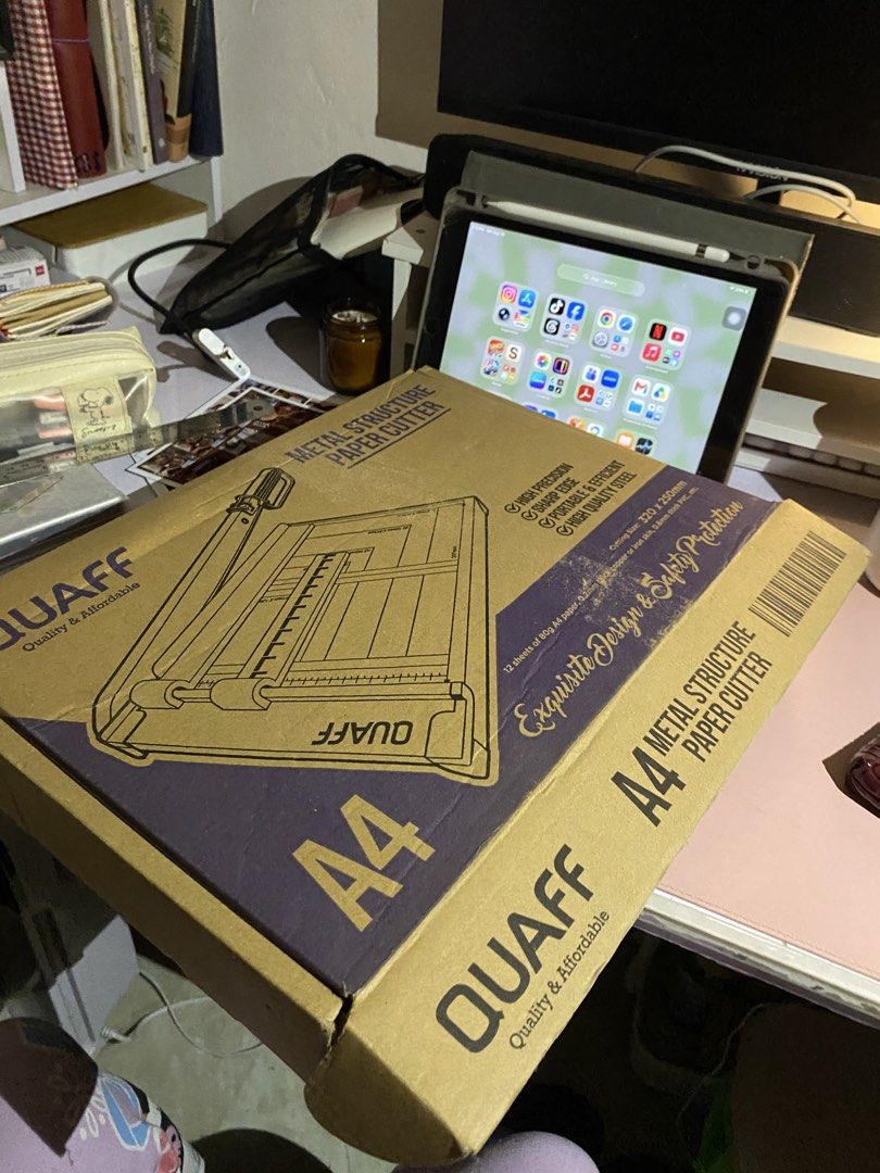 QUAFF PAPER CUTTER IN A4 (Category: Craft Supplies & Tools) located in Valenzuela. Submitted by lunaortega09 (Listing ID 1458386478, Image 2). Description: shipping fee should be shouldered by the buyer rfs: wanting a smaller size.