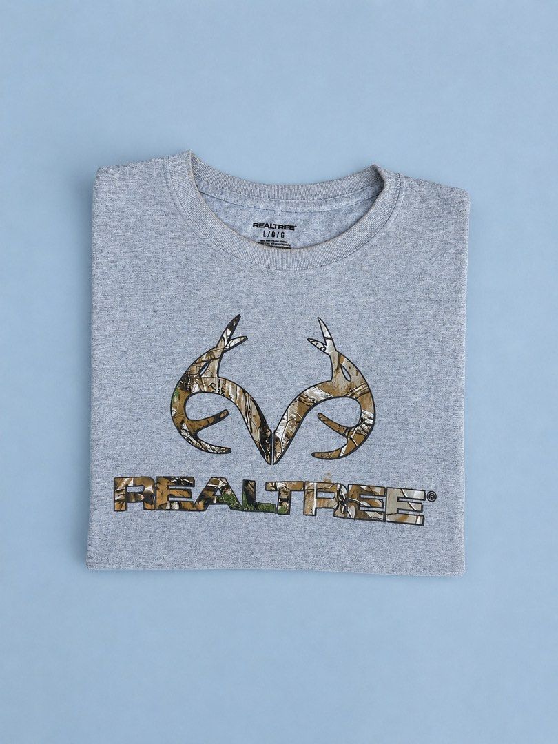 REALTREE GRAPHIC SHIRT (Category: Activewear) located in Lipa City. Submitted by local-drip-source (Listing ID 1458429353, Image 2). Description: .