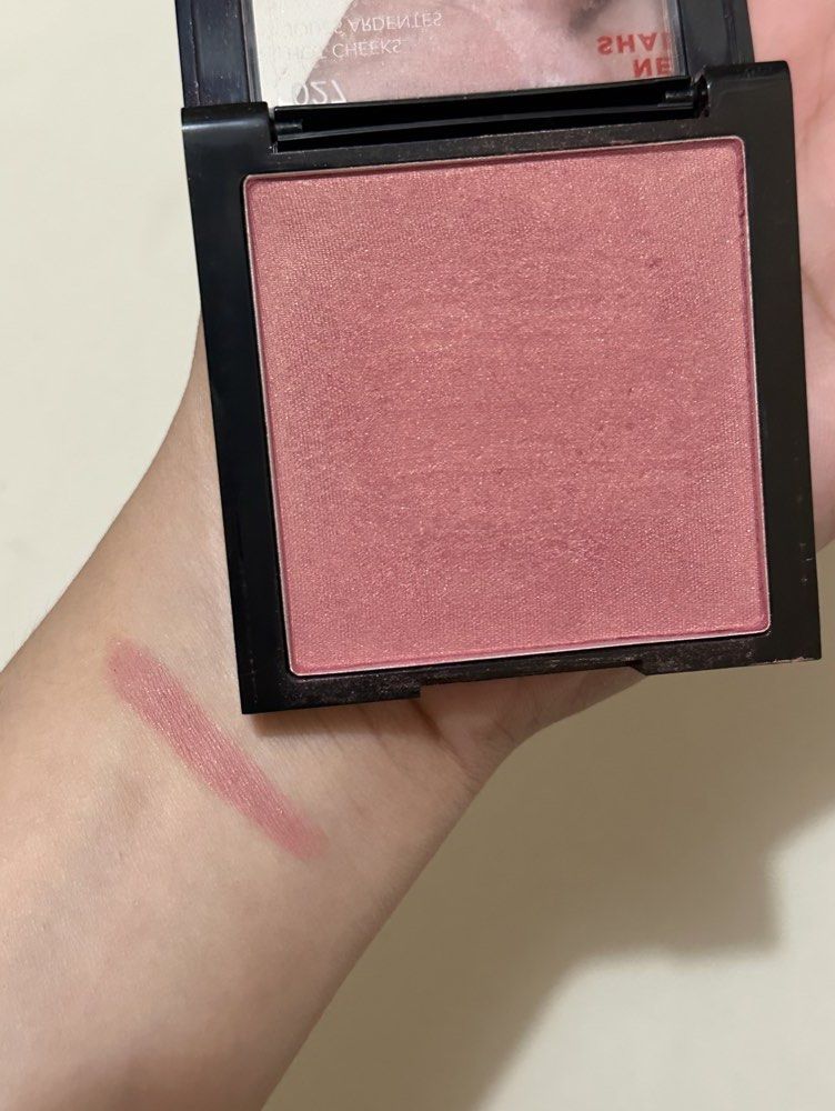 Revlon Blush On - Hot Cheeks Shade (Category: Makeup) located in Rizal. Submitted by miss2lyps (Listing ID 1458420782, Image 1). Description: - used 3x only. - RFS: i like EB blush on than this one 😅.