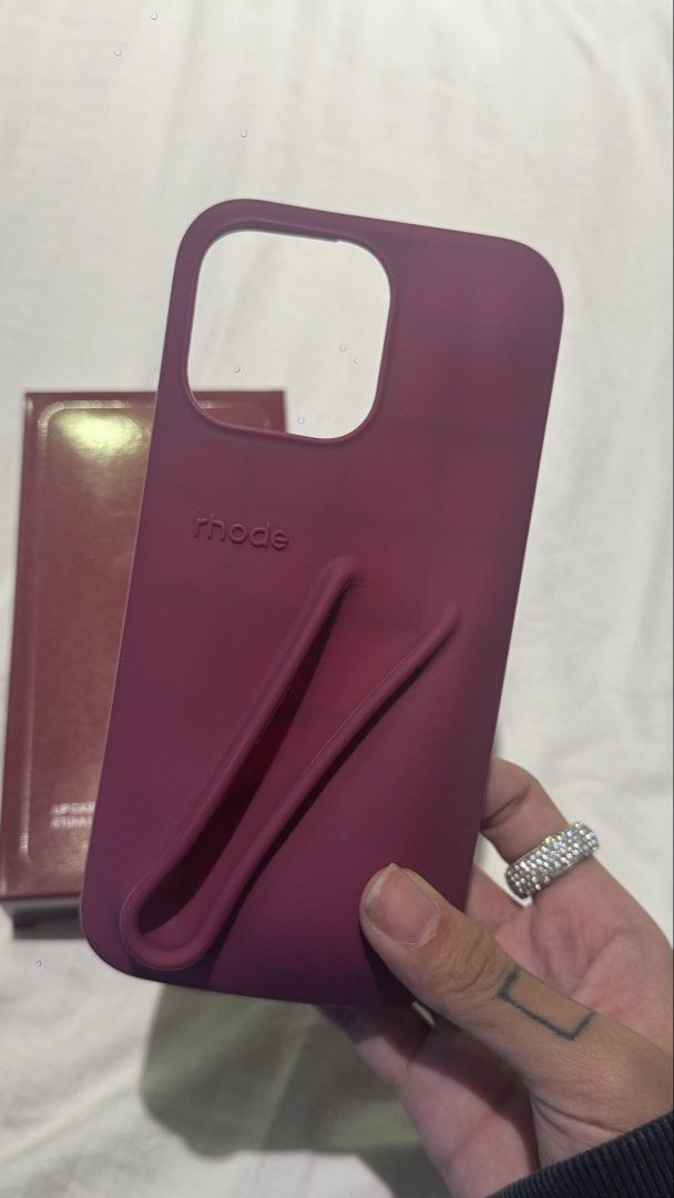 Rhode Case iphone 15 pro max (Category: Cases & Sleeves) located in Makati City. Submitted by shaineshack (Listing ID 1458429799, Image 3). Description: This was gifted to me too. I didnt check if it was authentic. RFS: too many phone cases at this point.