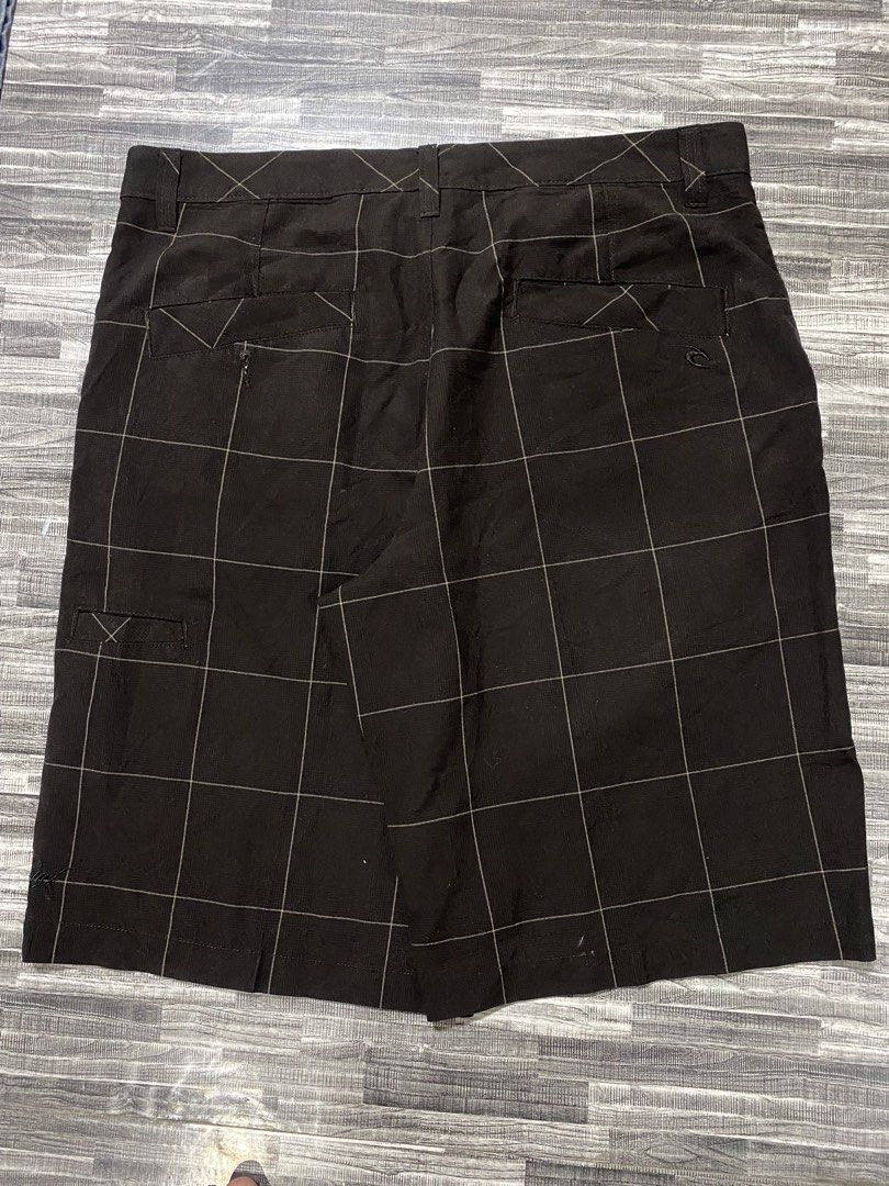 RIPCURL JORTS (Category: Shorts) located in Orani. Submitted by ayo.magi (Listing ID 1458455690, Image 3). Description: size 34 length 23.