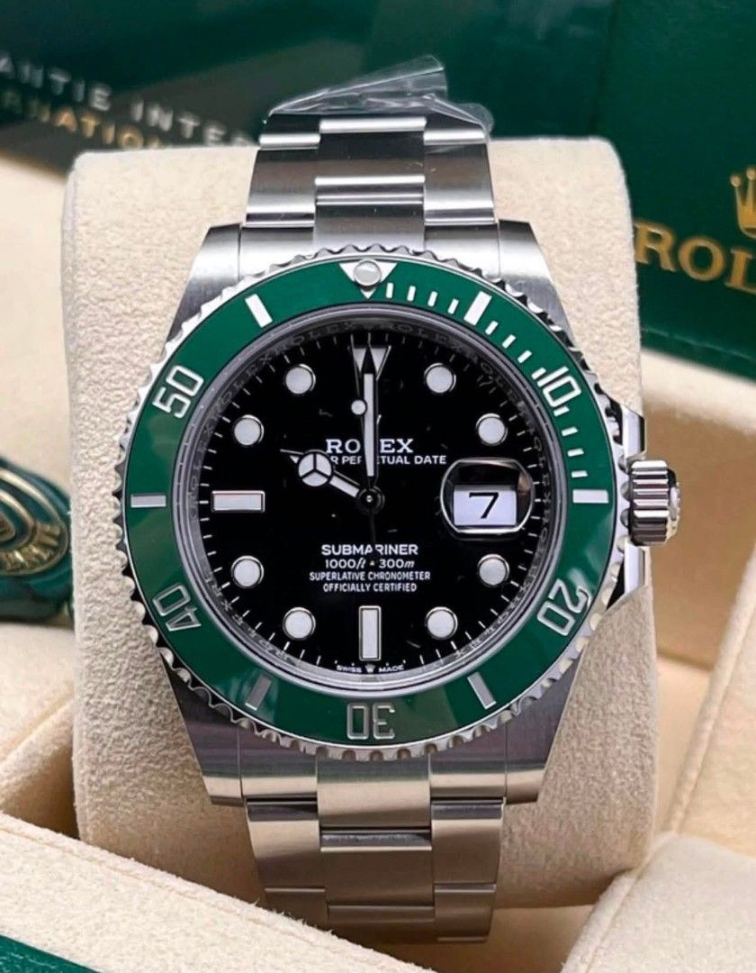 ROLEX SUBMARINER (Category: Luxury Watches) located in Mandaluyong City. Submitted by mitchdujali (Listing ID 1458490975, Image 1). Description: ROLEX SUBMARINER STARBUCKS BRAND NEW, COMPLETE SET 999K DM FOR INQUIRIES.