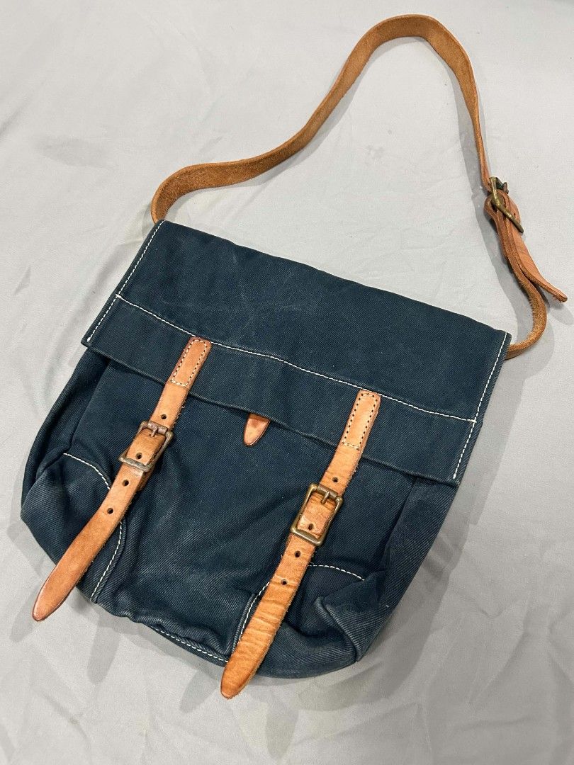 Rrl double rl messenger bag denim (Category: Luxury Bags & Wallets) located in Santa Rosa. Submitted by _ba_mo_si_ (Listing ID 1458372141, Image 3). Description: Bag only Plus sf Dm.