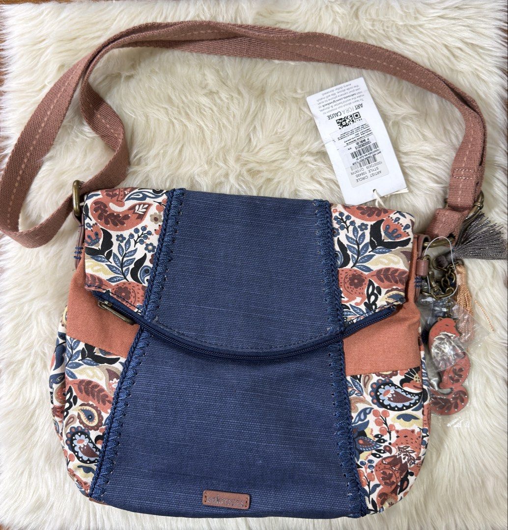Sakroots Bag (Category: Tote Bags) located in Las Pinas. Submitted by everything.matters (Listing ID 1458415857, Image 1). Description: .