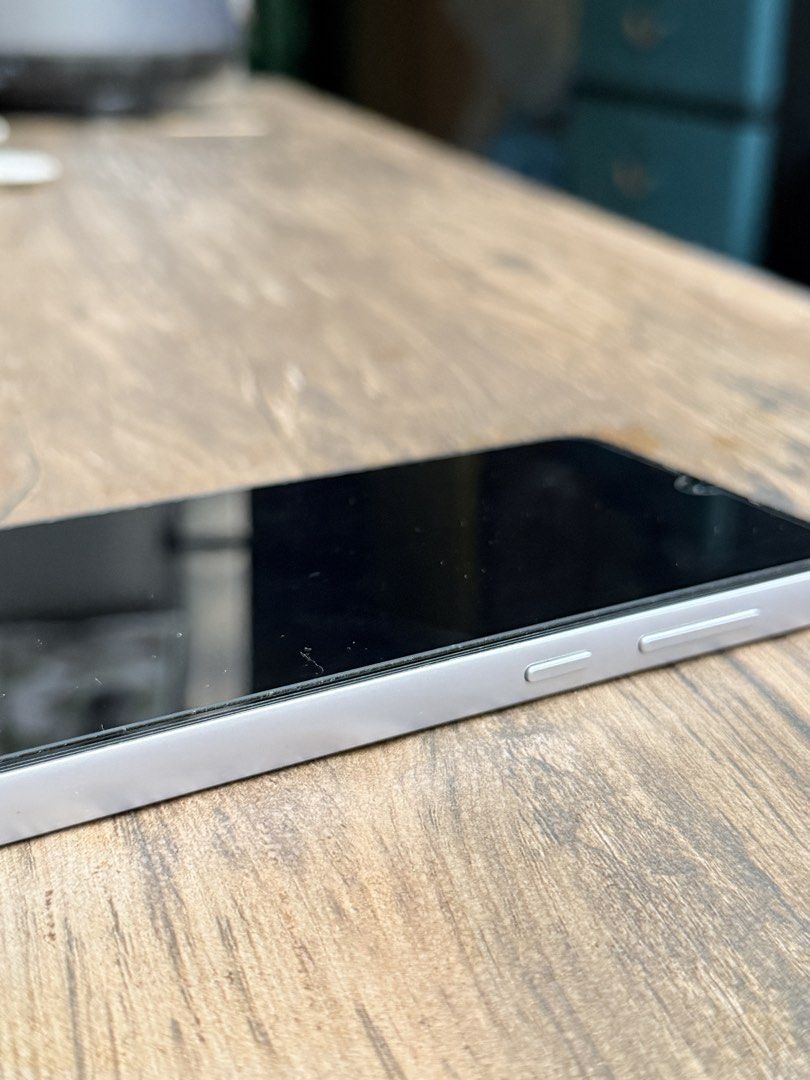 Samsung A05 (Category: Samsung) located in Manila. Submitted by mightyriver-db31de (Listing ID 1458493703, Image 2). Description: SAMSUNG GALAXY A05 FOR SALE 💰 Selling Price: ₱3,500 ✅ Working for calls & texts ✅ Wi-Fi working ✅ Charging port already repaired ✅ Good for basic use, messaging, social media, YouTube, etc. ⚠️ HONEST DISCLOSURE: • Has history of repair— charging port was repaired. • Mobile data is NOT working, so Wi-Fi connection is r