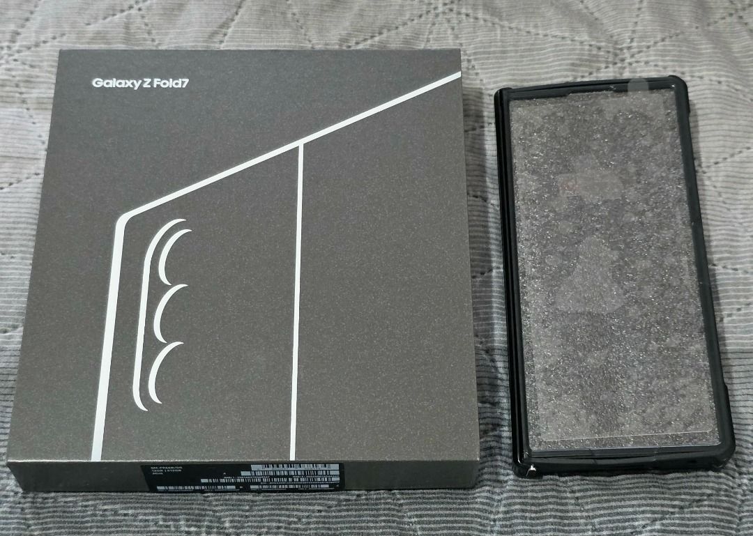 Samsung Galaxy Z Fold 7 Box only (Category: Other Mobile & Gadget Accessories) located in Manila. Submitted by docyves (Listing ID 1458348207, Image 1). Description: Complete your second hand Samsung Galaxy Z Fold 7 or increase your re sell value with these box and accessory only. Lost or damaged your Galaxy Z fold 7 charging cable? No problem! Each box includes original samsung type C charging cable, ejector pin and user manuals for only Php 100