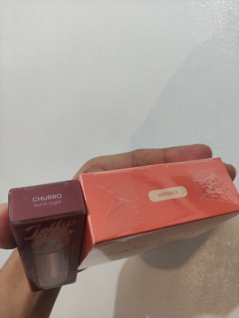 [SEALED] Bake Base w/free XL puff (Category: Makeup) located in Dasmarinas. Submitted by tb_byK (Listing ID 1458350857, Image 2). Description: Bake Base Invisible Loose Powder (500) Jelly Kiss - Churro (SOLD) Extra large powder puff from colourette rfs: extra stock, impulse buy lol.