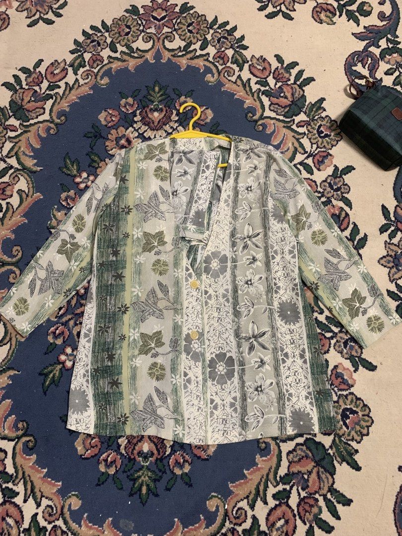 Selling my preloved TERNO BLAZER COAT (Category: Coats, Jackets and Outerwear) located in Manila. Submitted by andaleon_ (Listing ID 1458311918, Image 3). Description: - pm me for info - Strictly payment first - delivery/cash on pick up - buyer will shoulder the shipping cost .