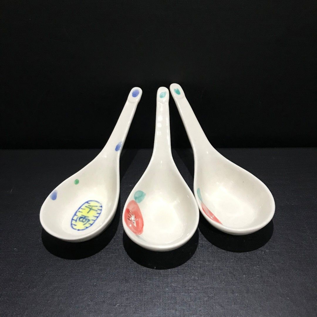 SET OF 3 CERAMIC SOUP SPOONS (Category: Dinnerware & Cutlery) located in Baao. Submitted by all.things.japan (Listing ID 1458327131, Image 1). Description: 3 pc. Ceramic Soup Spoons VGC, Like new lenght: 5.5 inches Mine: P145.00 Add Sf MOP: GCash/Maya MOD: Flash Express.