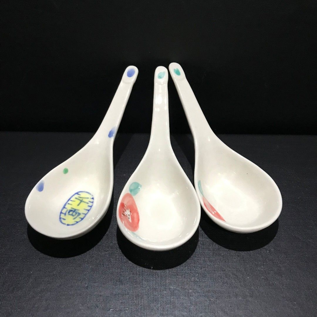 SET OF 3 CERAMIC SOUP SPOONS (Category: Dinnerware & Cutlery) located in Baao. Submitted by all.things.japan (Listing ID 1458327131, Image 2). Description: 3 pc. Ceramic Soup Spoons VGC, Like new lenght: 5.5 inches Mine: P145.00 Add Sf MOP: GCash/Maya MOD: Flash Express.