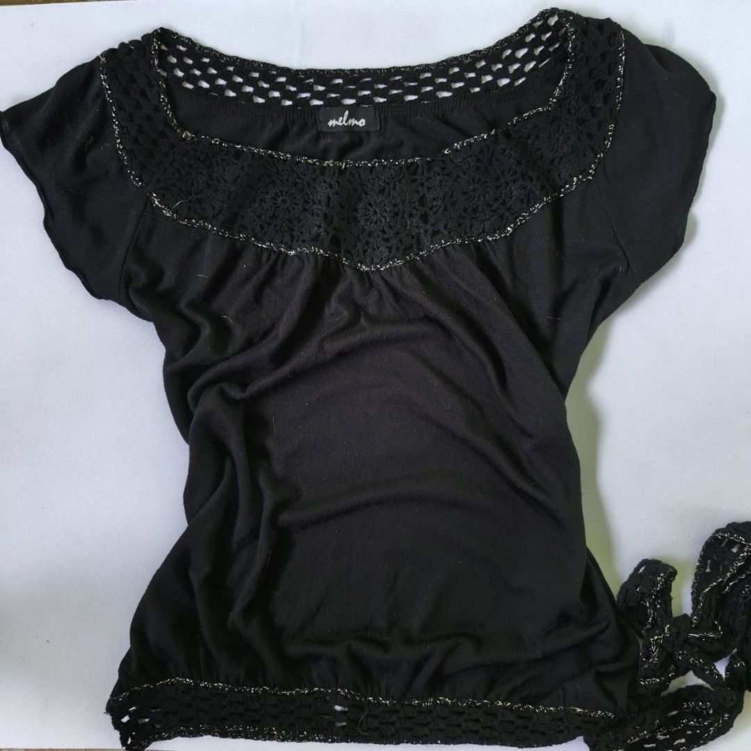 short sleeve w bottom tie top (Category: Blouses) located in Tarlac. Submitted by yohfinds (Listing ID 1458439327, Image 1). Description: please refer to medida sizing. bust : 36-40 | length : 15 | brand : melmo condition : good.