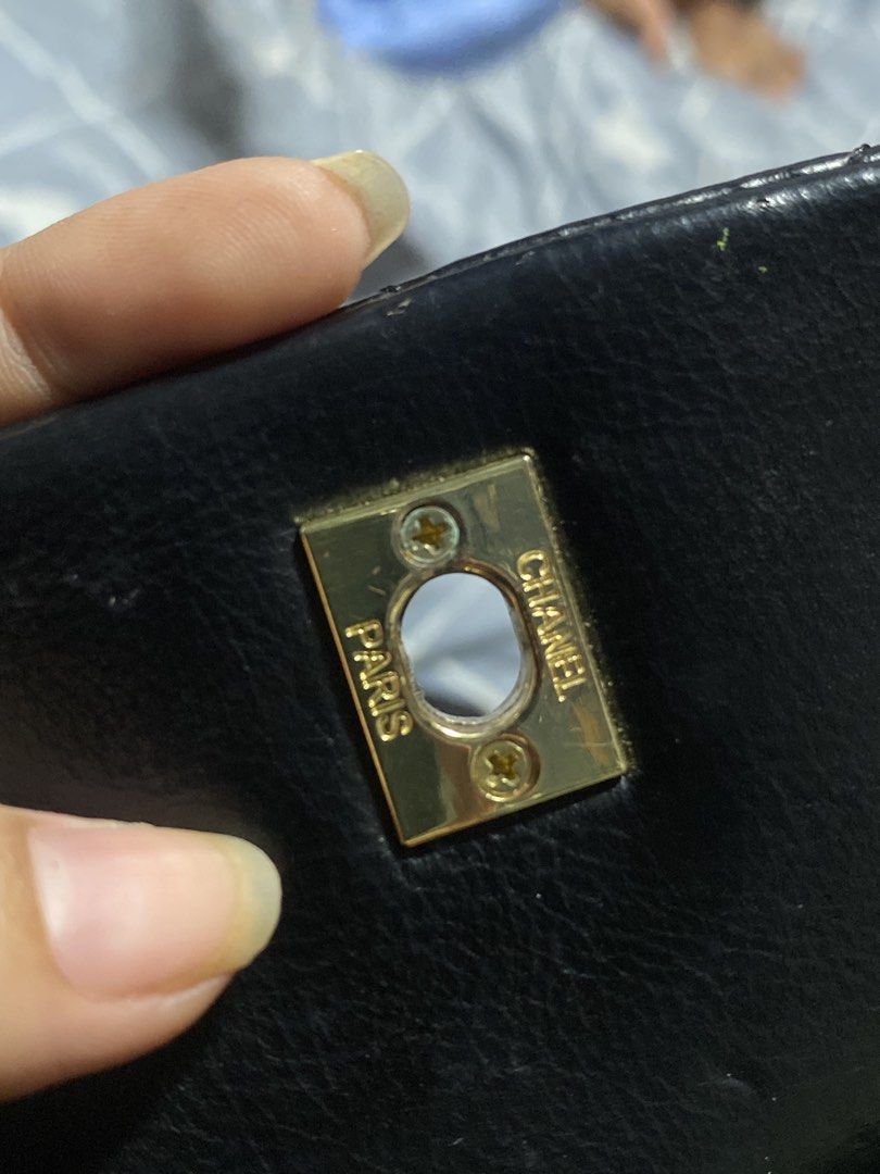 Small Chanel Microchip Back pack (Category: Luxury Bags & Wallets) located in Davao. Submitted by goldenstone_0be9b3 (Listing ID 1458393857, Image 3). Description: Small Chanel Back pack Microchip •super gandaaa pa •super linis ng loob •ang kiniiiiss •gold hardwares.
