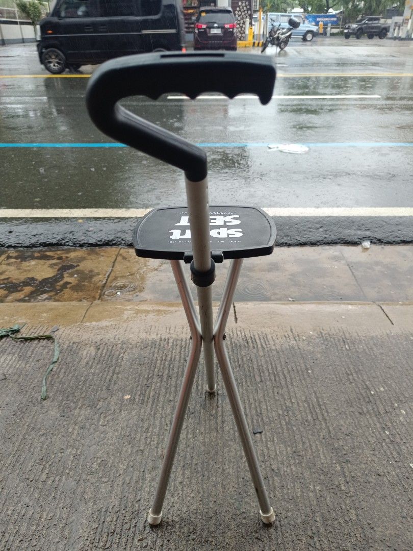 Sport Seat Cane with Handle (Category: Braces, Support & Protection) located in Manila. Submitted by rocksolid227 (Listing ID 1458328219, Image 2). Description: - Portable seat that doubles as a walking cane - Ideal for events, travel, or anywhere you need a quick rest - Lightweight and easy to carry - Folds down when not in use - Ergonomic handle for comfort.