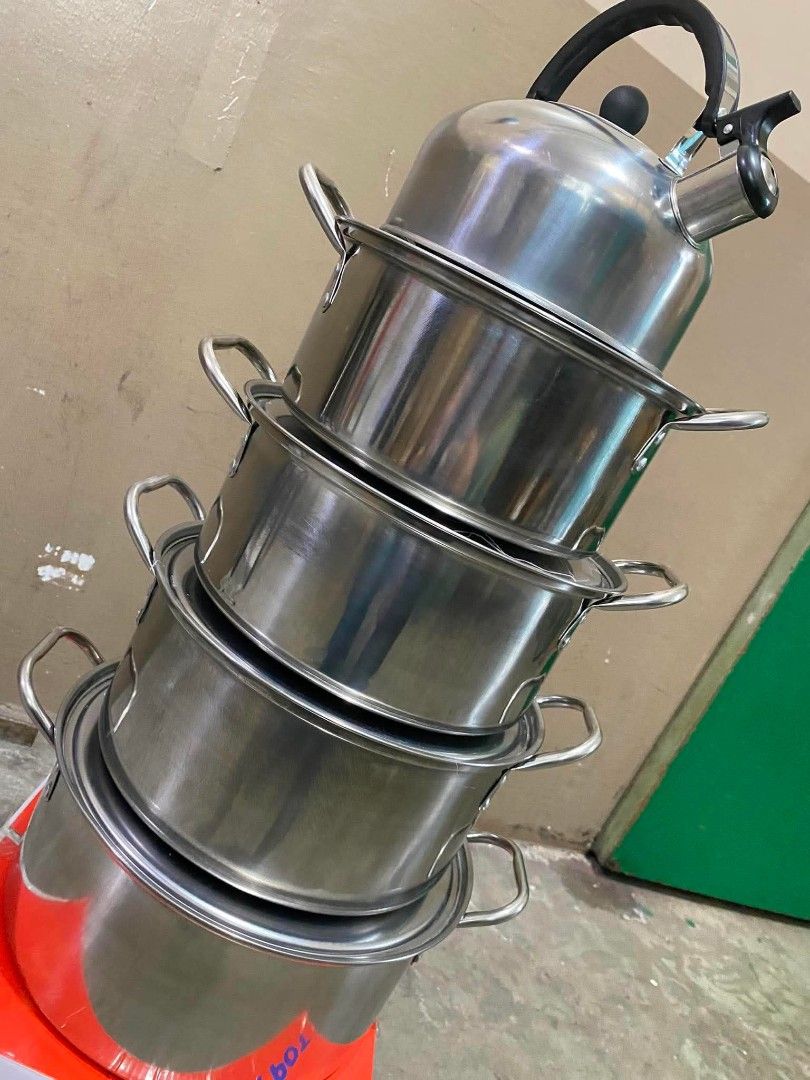 Stainless stock pot with kettle (Category: Other Sports Equipment and Supplies) located in Manila. Submitted by lyfrancois14 (Listing ID 1458395562, Image 3). Description: .